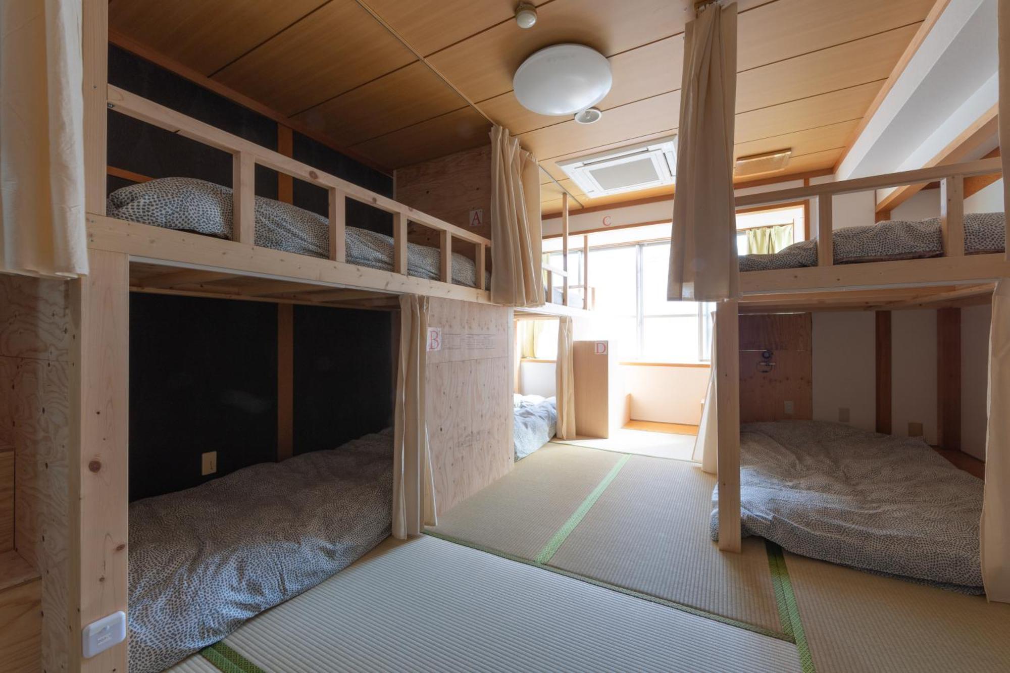 Hostel Jaq Takamatsu Exteriör bild